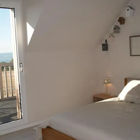 La De L'amiral 3* Tourville-sur-Sienne