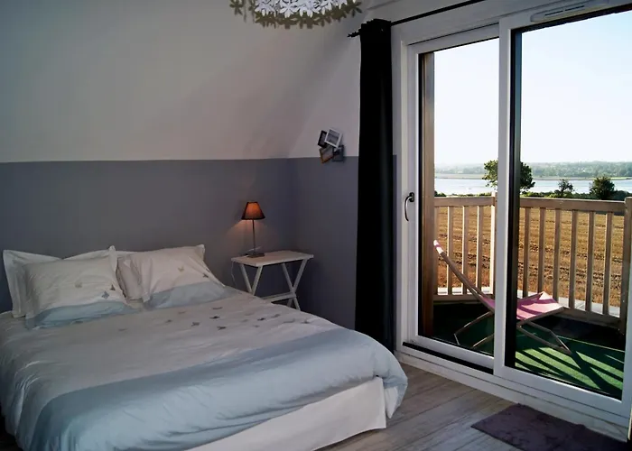 La De L'amiral Bed & Breakfast Tourville-sur-Sienne